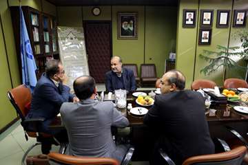 جلسه رئیس دانشگاه با حاج آقا بیانی